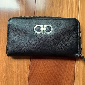 Salvatore Ferragamo wallet black leather.